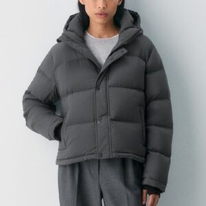 Aritzia Superpuff Shorty - Grey - Size Small